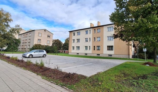Svētes iela 28 autostāvvieta