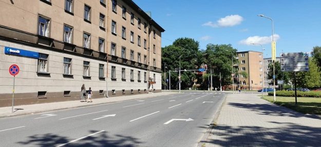 Akadēmijas iela, krustojums ar Lielo ielu